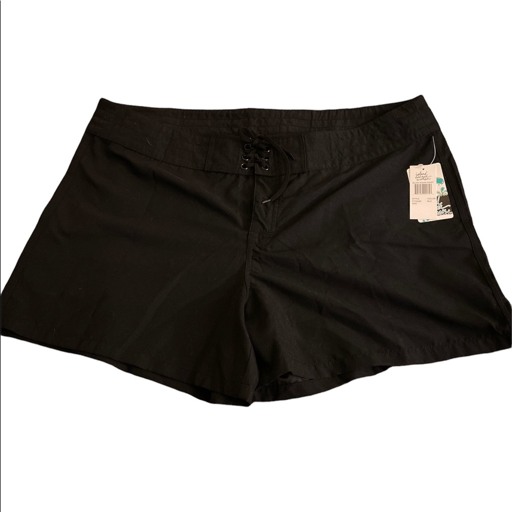 NWT island escape woman 22W island board shorts black color